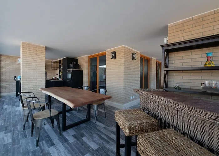 Casa Andrew New Roma